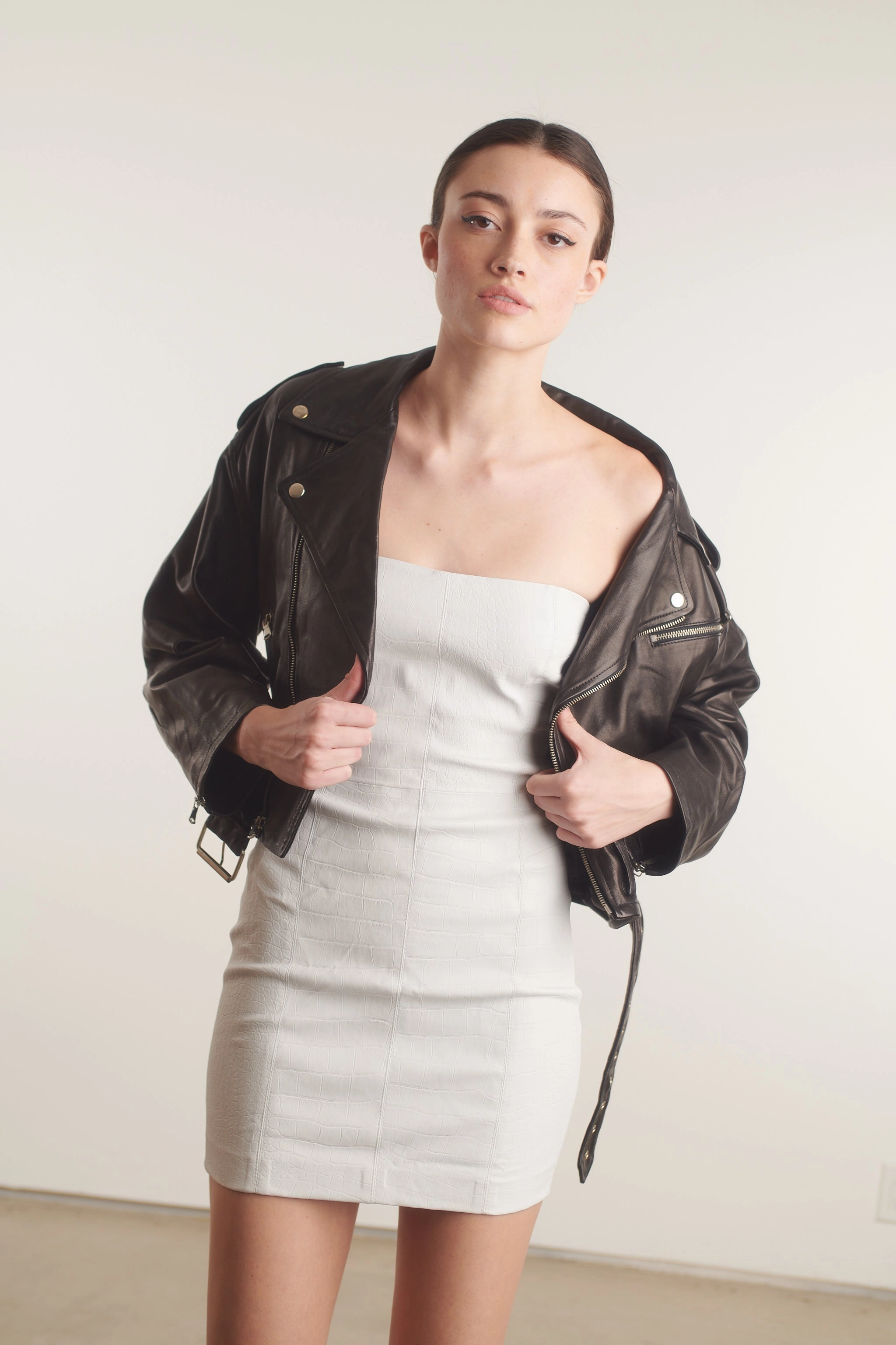 Travel-friendly Gentle Aesthetic White Croc Embossed Leather Strapless Dress