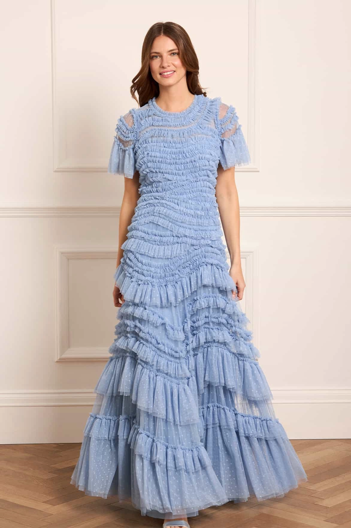 Smart Fashion Wild Rose Short Sleeve Gown