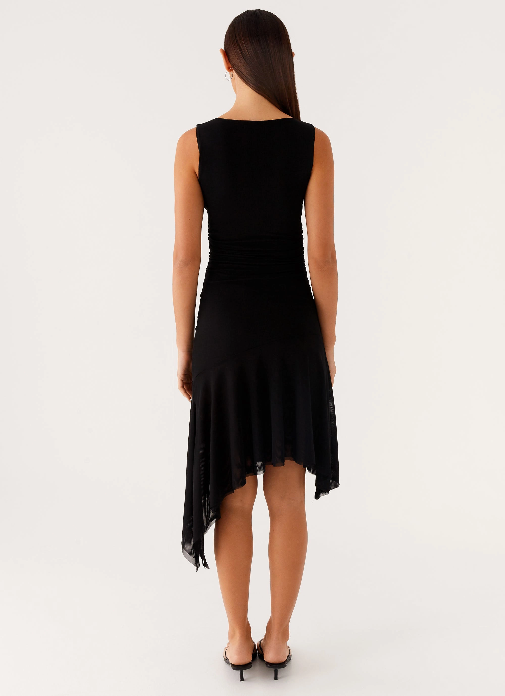 Flattering Waist Fit Winona Midi Dress - Black
