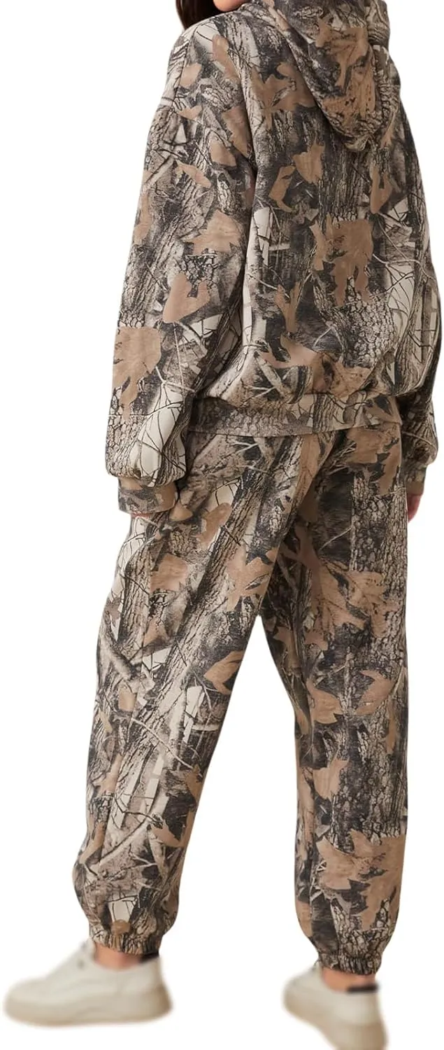 Womens Camo Sweatsuits Camo Hoodies Maple Leaf Print Oversized Sweatshirt Sweatpants Lounge Sets 2 Piece Matching Set