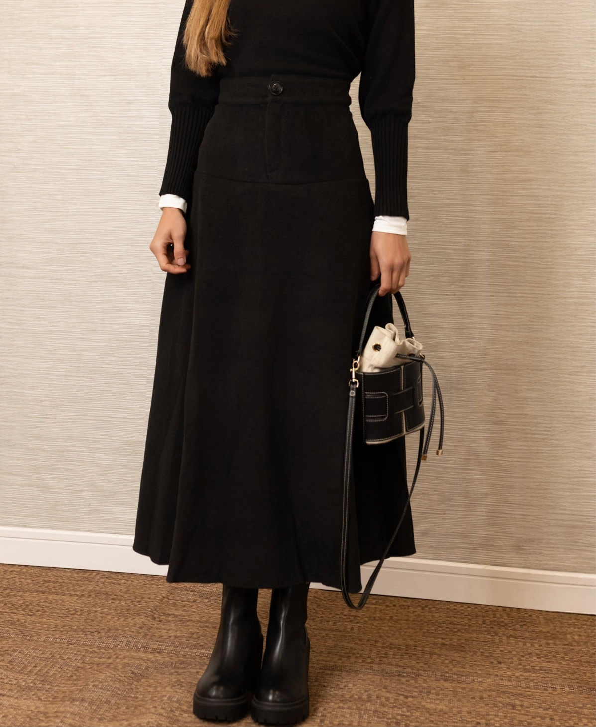 Crisp Finish Yves Aline Maxi | Black