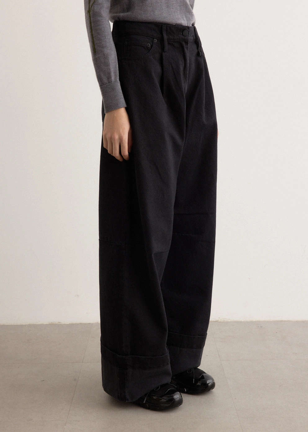 Zipper Guard Technology Wide Leg Puddle Jeans Neutral Outfit Spring Mood Bold